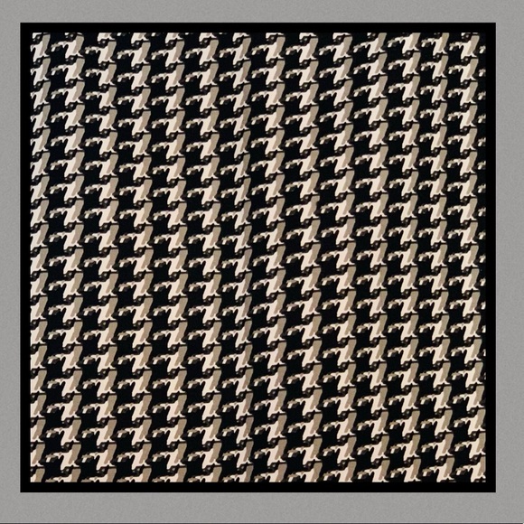 Banana Republic Black and Grey Houndstooth pencil Skirt - Picture 4 of 4